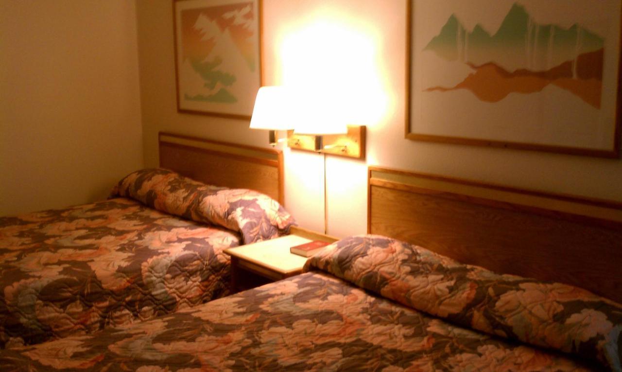 Colorado River Value Inn Bullhead City Bagian luar foto